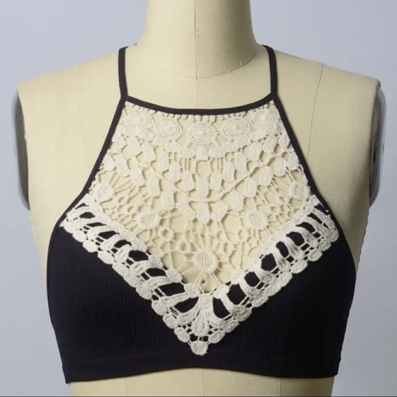 Aria Crochet Racerback Bralette (Noir) - Picture 5 of 7